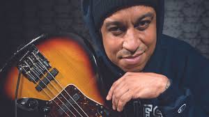 Deftones bassist Sergio Vega: "The whammy bar shouldn't just be relegated  to guitar"