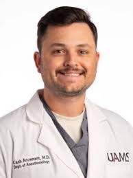 Leslie Meister's Instagram, Twitter & Facebook