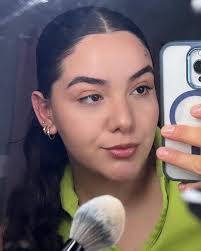 Beatriz Esqueda's Instagram, Twitter & Facebook