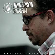 Listen to Série Cosmovisão: O Mundo Que Deus Ama by Anderson Bomfim.Mob in  palavra playlist online for free