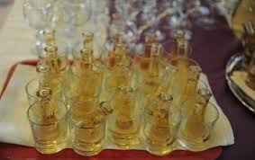 Tuica scorilo este potrivita pentru toate gusturile si pentru toate. 16 Tuica De Gutui Pressalert Ro