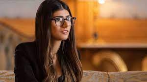 Mia khalifa | latest story on snapchat. Who Is Mia Khalifa The Former Adult Star Extending Support To Farmers Protest In India