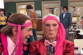 Ele tinha 101 anos e deixa dois filhos, cinco neto e três bisnetos. Aos 100 Anos Seu Peru Encanta Em Escolinha Do Professor Raimundo