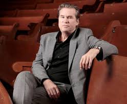 Val edward kilmer is an american actor. I2 Wp Com Www Usmagazine Com Wp Content Uploads