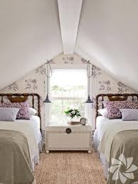 Çatı katı dekorasyonu yaparken daha aydınlık bir ortam için ışıklandırma iyi yapılmalıdır. Cati Kati Dekorasyon Modelleri Yasam