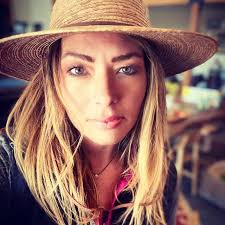 Tana Oliver's Instagram, Twitter & Facebook