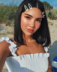 Check out this guide to the latest & trending hairstyles for girls with short, medium & long hair. Aesthetic Hairstyles 90s Clip Hairstyles Hair Styles Short Hair Styles