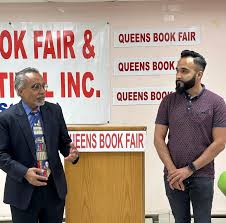 Guyanese grants Scholarships to Richmond Hill, Queens Students