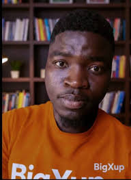 As a woman, what can you offer a man so that he will not leave you for  another woman 🤷🥲