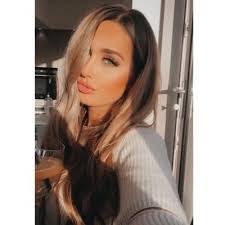 Chloe Hill's Instagram, Twitter & Facebook