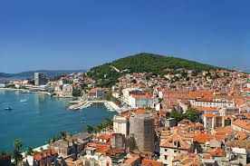 This was my first time in split, i was here for only three days and i don't regret joining three island tour by max nautica. Fotografia Turystyczna Split Bank Zdjec