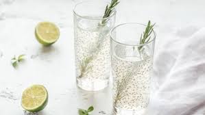 Selain makanan, chia seed juga bisa dicampurkan pada minuman atau jus buah maupun sayur lho bun. 15 Manfaat Biji Selasih Untuk Kesehatan Tubuh