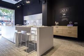 Visita nuestras tiendas de cocinas tpc, elige la que esté mas cerca. Nuevo Showroom Para Ver Y Para Probar Las Cocinas De Santos En Barcelona