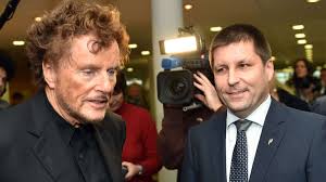 Celebrities from politics, sports and film came. Sexualstraftat Jetzt Ermittelt Munchen Gegen Star Regisseur Dieter Wedel Denn Es Gibt Einen Bosen Verdacht Munchen