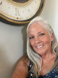 Hello, I'm a size 8 shoe and love bananas