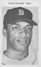 April 25, 1970: Earl Wilson nearly achieves a 'Little League home run'  after striking out