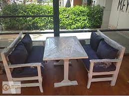 7 adet 85x85cm masa 4 adet 70x70cm masa 20 adet metal ayaklı deri sandalye 5 adet 2 kişilik sedir koltuk ölçüsü 120cmx55cm 1 adet 4 kişilik 240cmx55cm toplam 35 kişilik satılık ikinci el cafe masa sandalye takımı en ucuz ikinci el masa sandalye takımları için bizi tercih edebilirsiniz resimler orjinal. Cafe Lokanta Sedir Masa Sandalye Takimi Sedir Ilanlari Uygun Fiyatlariyla Sahibinden Com Da 887249291