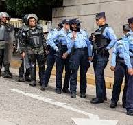 Uso de uniformes policiales y militares por parte de ...