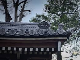 Kawara is the word for ceramic roof tiles that were introduced into japan along with buddhism and temple architecture from the korean peninsula in the 6th century. Kawara Japanese Roof Building Workshop Blue Vagabond