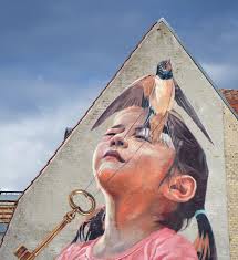 El vuelo de la golondrina” mural pintado en Aarhus, Dinamarca para el  proyecto @17walls_streetart gracias a todos los nuevos amigos que me  recibieron con cariño en este hermoso país, espero volver pronto