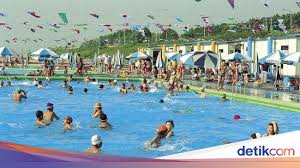Daripada bingung sendiri buruan klik link berikut untuk mendapatkan listnya! 12 Kolam Renang Di Jakarta Yang Cocok Untuk Berakhir Pekan