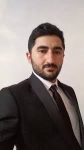 uzvumzu soruwur: salam. Menim psixoloji problemim var. Beynimde sanki nese  var meni rahat buraxmir. Yasama. Yasamagin ne menasi var deyir. Sonda  onsuzda olecen indiden ol da deyir. Ozumu oldurmek seviyyesine de catiram.