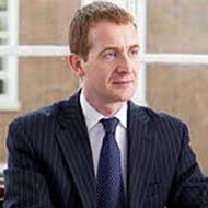 Experts in Local Government