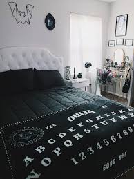 Aesthetic Black And White Themed Room Pin By Monique On My Home Stylish Bedroom Home Decor Aesthetic Bedroom