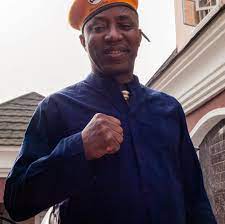 Omoyele sowore biography , wiki, real name, age, sahara, picture, wife founder of sahara reporters and a human right activist. Full Biography And Net Worth Of Omoyele Sowore