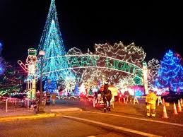 Drive Or Walk Through 4 Million Holiday Lights At Rotary Lights In Wisconsin Best Christmas Light Displays Christmas Light Displays Riverside Festival Of Lights
