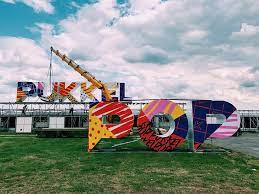 Het festival vindt plaats van donderdag 19 t/m zondag 22 augustus. Yes To Kissing No To Social Distancing And Face Masks Pukkelpop Wants Full Fledged Festival