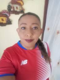 Hoy apoyamos a Costa Rica y los goles los gritamos con un Whopper en la  mano. 👑🍔 Comentanos tu kingniela para hoy y tu foto con la camisa de la  tricolor para