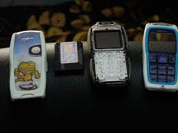 File:Nokia 3220 - parts 2.jpg ...
