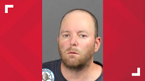 Aurora Police: 39-year-old man shoots, kills 70-year-old mother