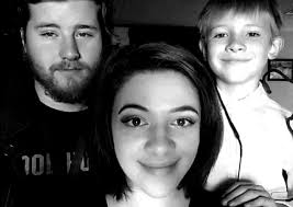 My daughter is very very sick Please pray for her