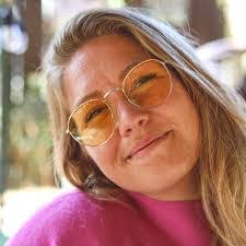 Tara Cavanaugh's Instagram, Twitter & Facebook