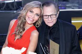 Ларри кинг на съёмках larry king live в 1994 году фото даниты делимонт. Larry King To Pay Estranged Wife 33k Per Month In Divorce