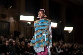 Fashion Design Ual Fashion communication number of students.