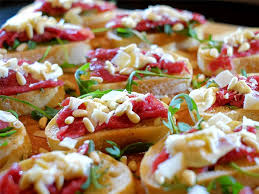 Carpaccio Bruschetta Met Knoflookolie En Truffelmayonaise Recept Bruschetta Lekker Eten Hapjes