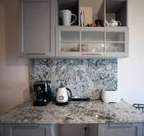Comptoir en granit poli Majestic White, 250 x 65 x 3 cm