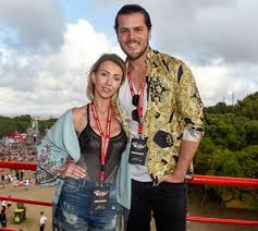 I am a character developer, illustrator and other works. Sera Que Mickael Carreira E Laura Figueiredo Vao Ser Novamente Papas Flashes Flash