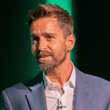 Stuart Baldwin's Instagram, Twitter & Facebook