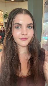 Lost some weight just in time for summer ☺️💇🏽‍♀️