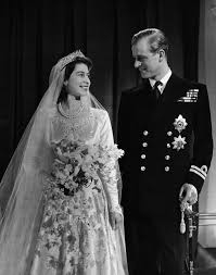 His response was to call upon precedent and implement a hardline approach, banning all photography not authorized by westminster. Relive Queen Elizabeth Ii And Prince Philip S 1947 Wedding In Photos Vogue Paris