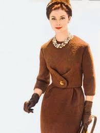 Se sei un'anima ribelle difficile da conquistare, opta per un abito in denim dallo stile casual e sbarazzino, per le più romantiche, i vestiti in pizzo e plissettati rimangono la scelta giusta. 130 Idee Su Abiti Anni 60 Nel 2021 Abiti Anni 60 Abiti Anni 60