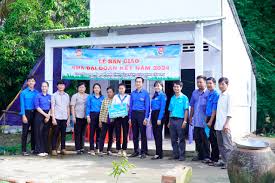 Tỉnh đoàn Sóc Trăng bàn giao nhà Đại đoàn kết