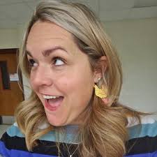 Ashley Dotson writes (@ashleydotsonwrites)