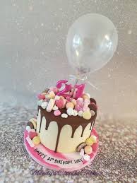 A drip cake can be extraordinarily messy but still looks good. Buttercream And Drip Cakes