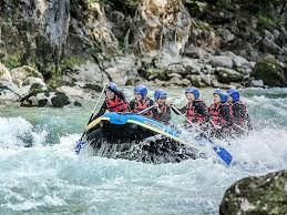 Oberhalb der salzach in eschenau schloss sich zunächst eine einweisung ins wildwasserpaddeln an: Rafting In Salzburg Salzburg Adventures