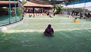 Obat kolam renang sangat pentig dalam perawatan kolam renang. Daftar Kolam Renang Di Pekalongan Dan Batang Beserta Harga Tiket Masuknya Cintapekalongan Com Ringan Dan Berbeda